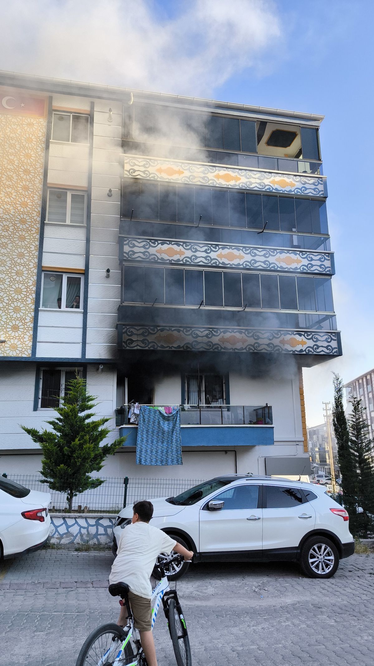 Kırıkkale'de Yangın: 3 Kişi Hastaneye Kaldırıldı