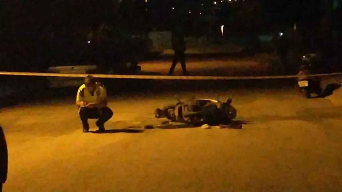 Gölcük'te Motosiklet Kazası: Bir Ölü, Bir Ağır Yaralı
