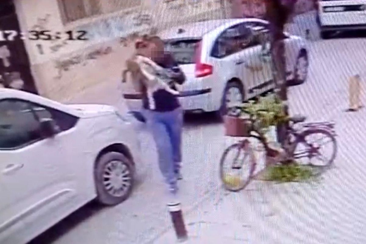 Eskişehir'de Köpeğe Şiddet Uygulayan Şahıs Yakalandı