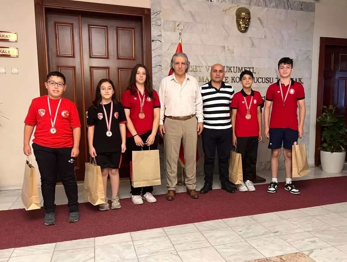 Türkiye Güreş Şampiyonası'nda İlçemizin Genç Yıldızları Başarı Elde Etti