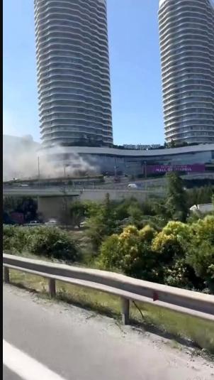 Mall Of İstanbul yangın mı çıktı MOİ? Mall Of İstanbul yangın mı çıktı MOİ?