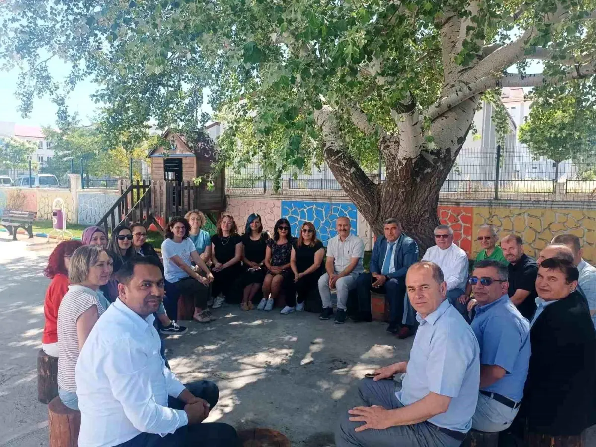 Afyonkarahisar'da Öğretmenler için Mesleki Çalışmalar Toplantısı Başladı