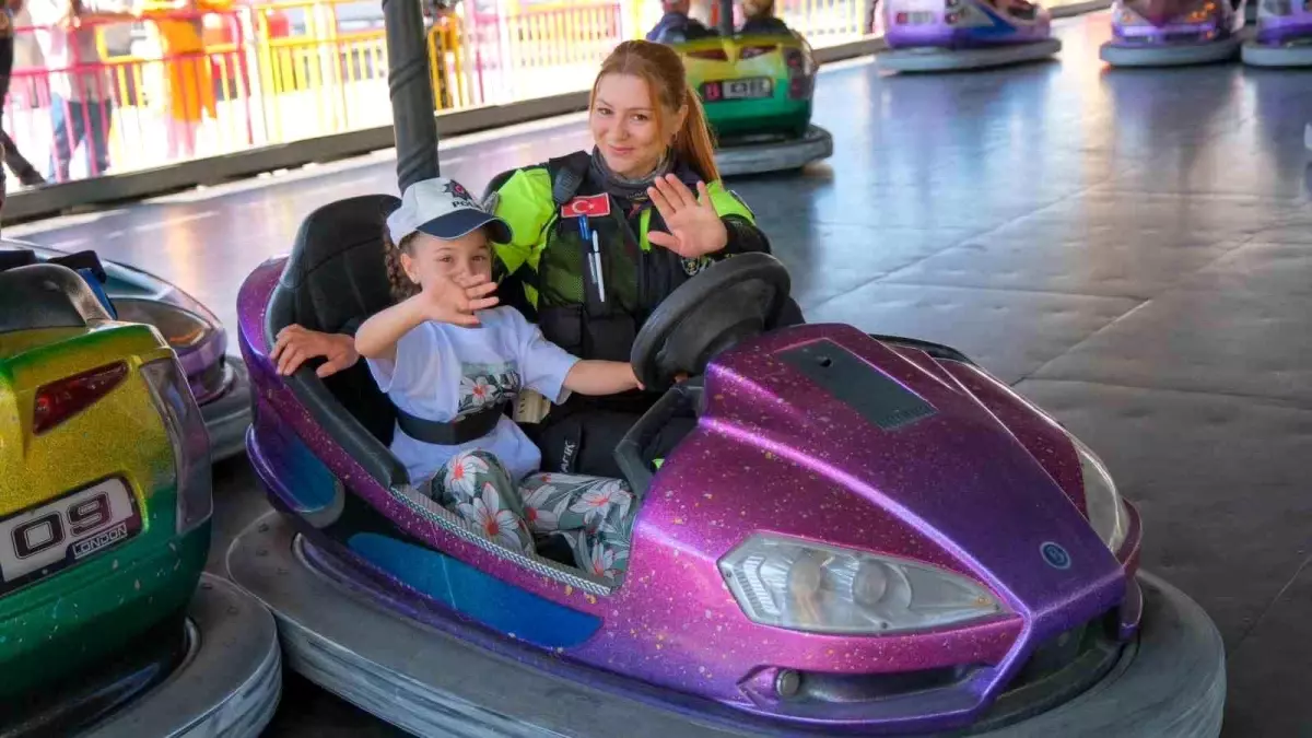 Polisin Özel Çocuklarla Lunapark Keyfi