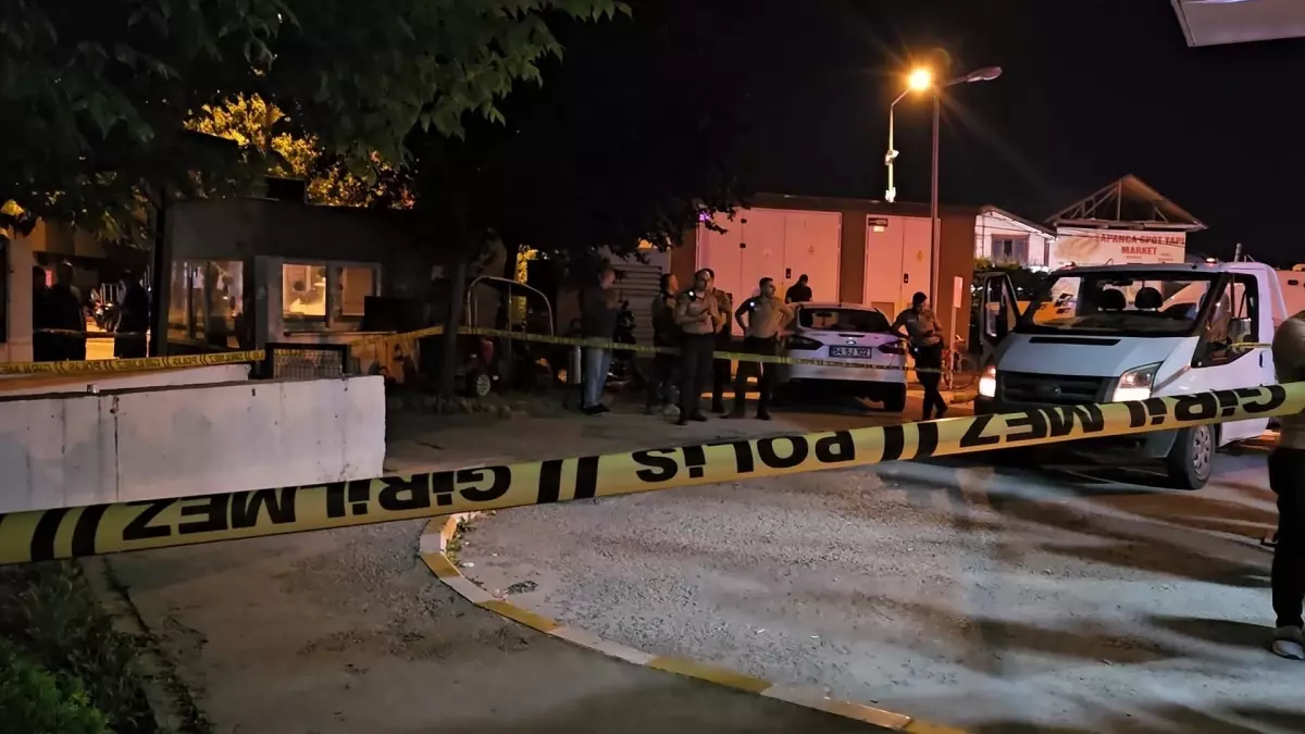 Sakarya'da hastane bahçesinde silahlı kavga: 1 ölü