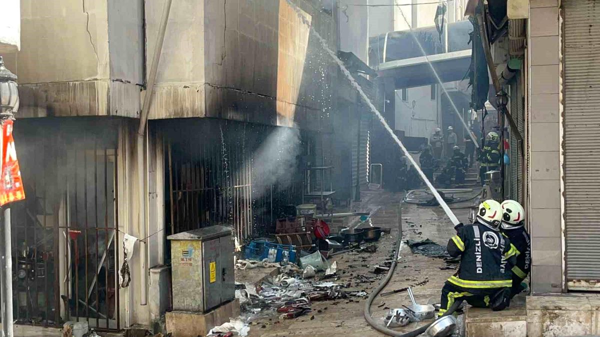 Denizli Kaleiçi Çarşısında Yangın Paniği