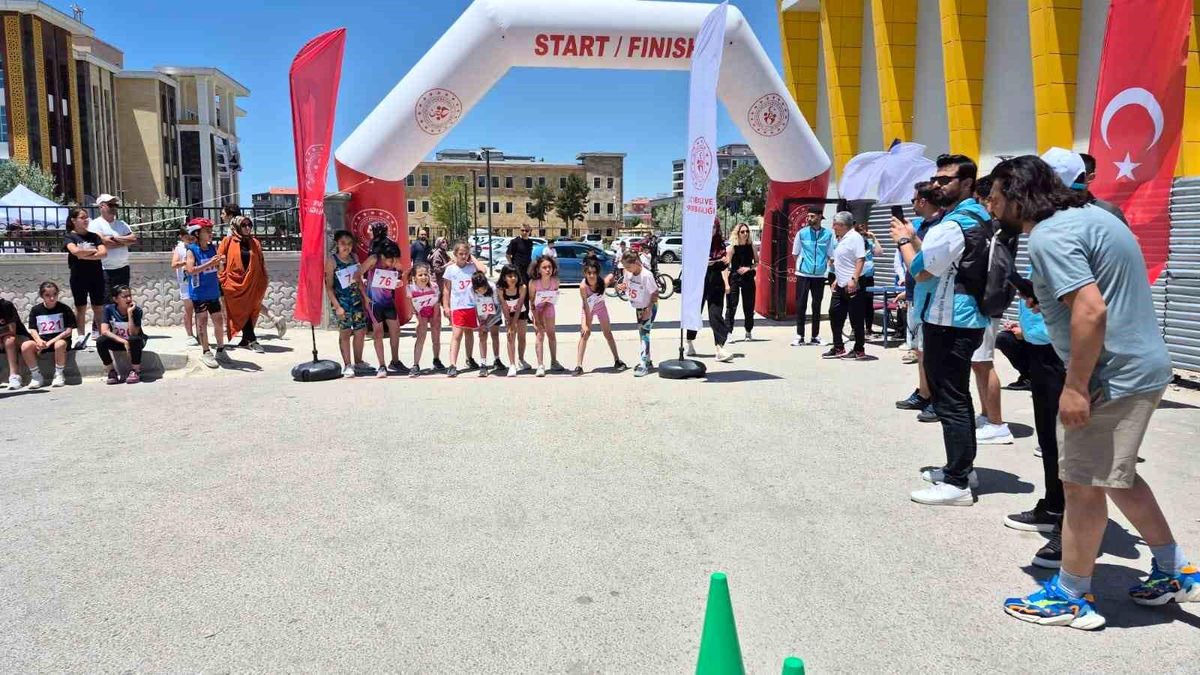Van'da Duatlon Yarışmaları Gerçekleştirildi