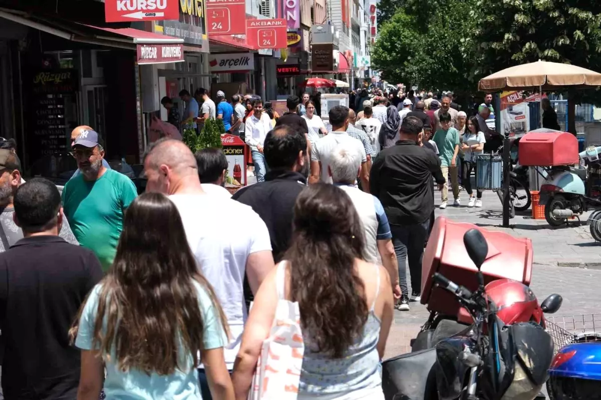 2024 Yılında Türkiye'ye Göç Edenlerin Sayısında Küçük Düşüş