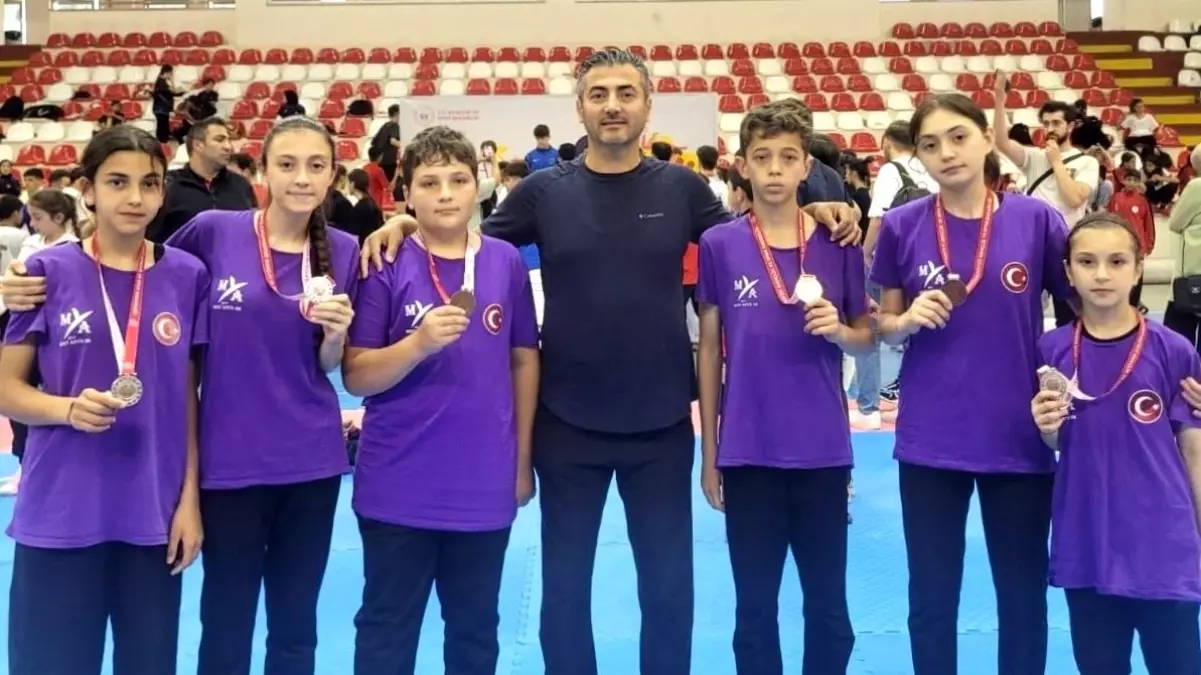 Düzceli Sporcular Taekwondo Müsabakalarında 7 Madalya Kazandı