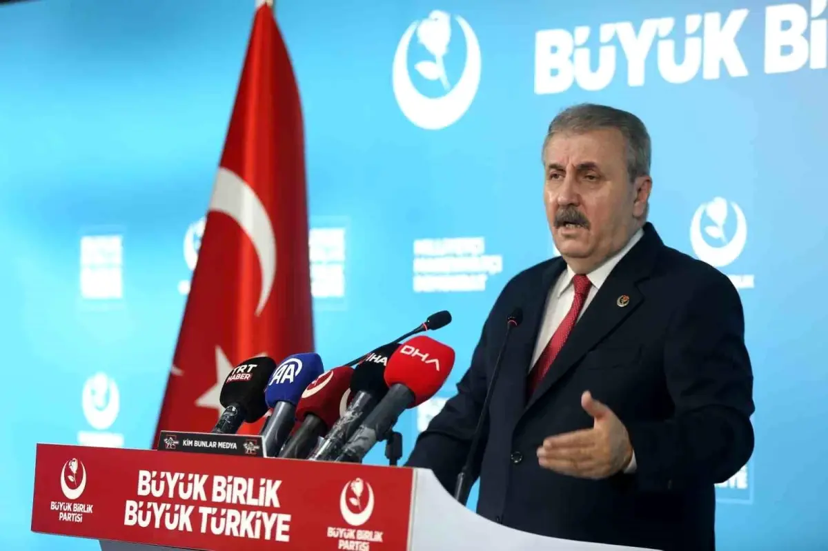Mustafa Destici: İsrail'in Saldırıları Uluslararası Hukuka Aykırıdır