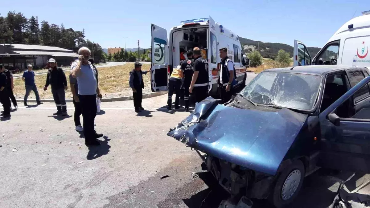 Bolu'da Trafik Kazası: İki Kişi Yaralandı