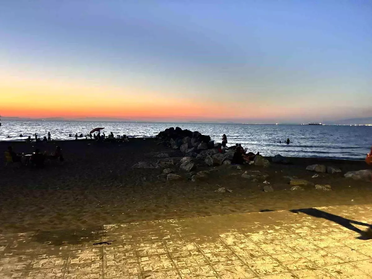 Hatay'da Denize Atlayan Şahsın Kayalıklara Çarpması Sonucu Yaralandı