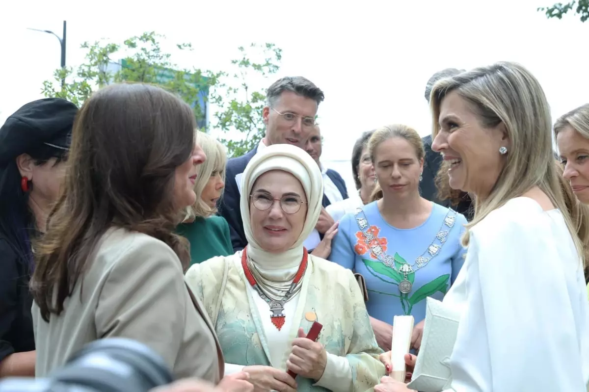 Emine Erdoğan, Hollanda Kraliçesi Cerruti'nin ev sahipliğinde lider eşleriyle bir araya geldi