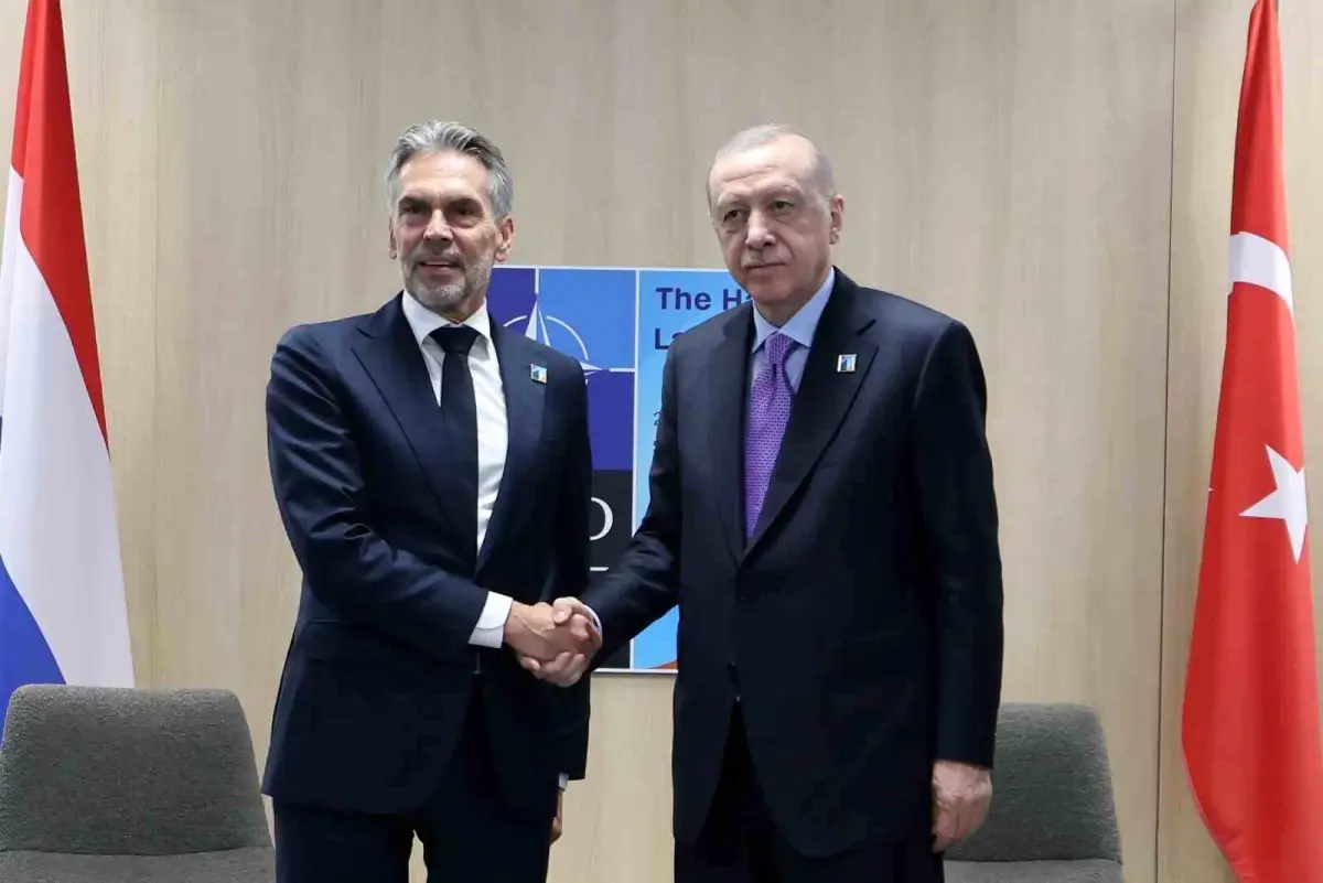 Erdoğan, Hollanda Başbakanı Schoof ile görüştü