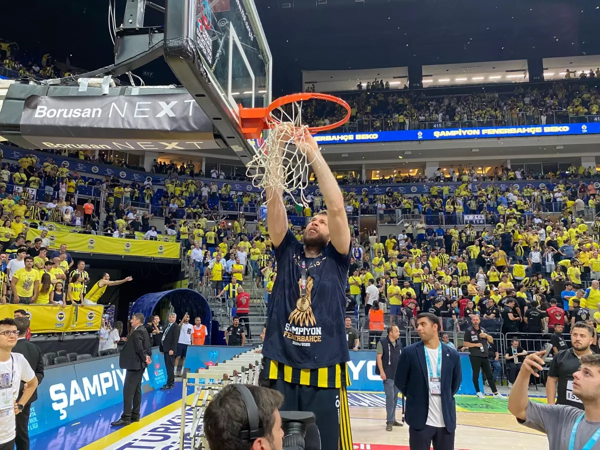 Fenerbahçe Beko, Basketbol Süper Ligi'nde 12. Kez Şampiyon Oldu