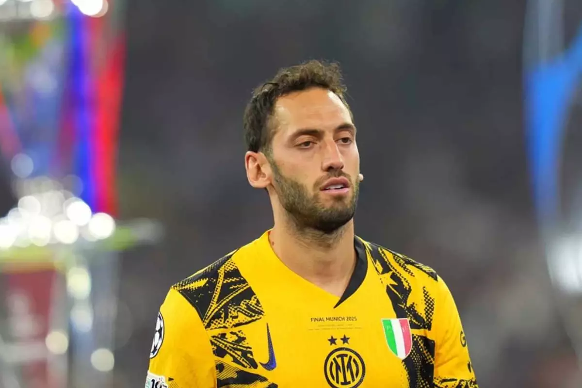 Hakan Çalhanoğlu'ndan kötü haber