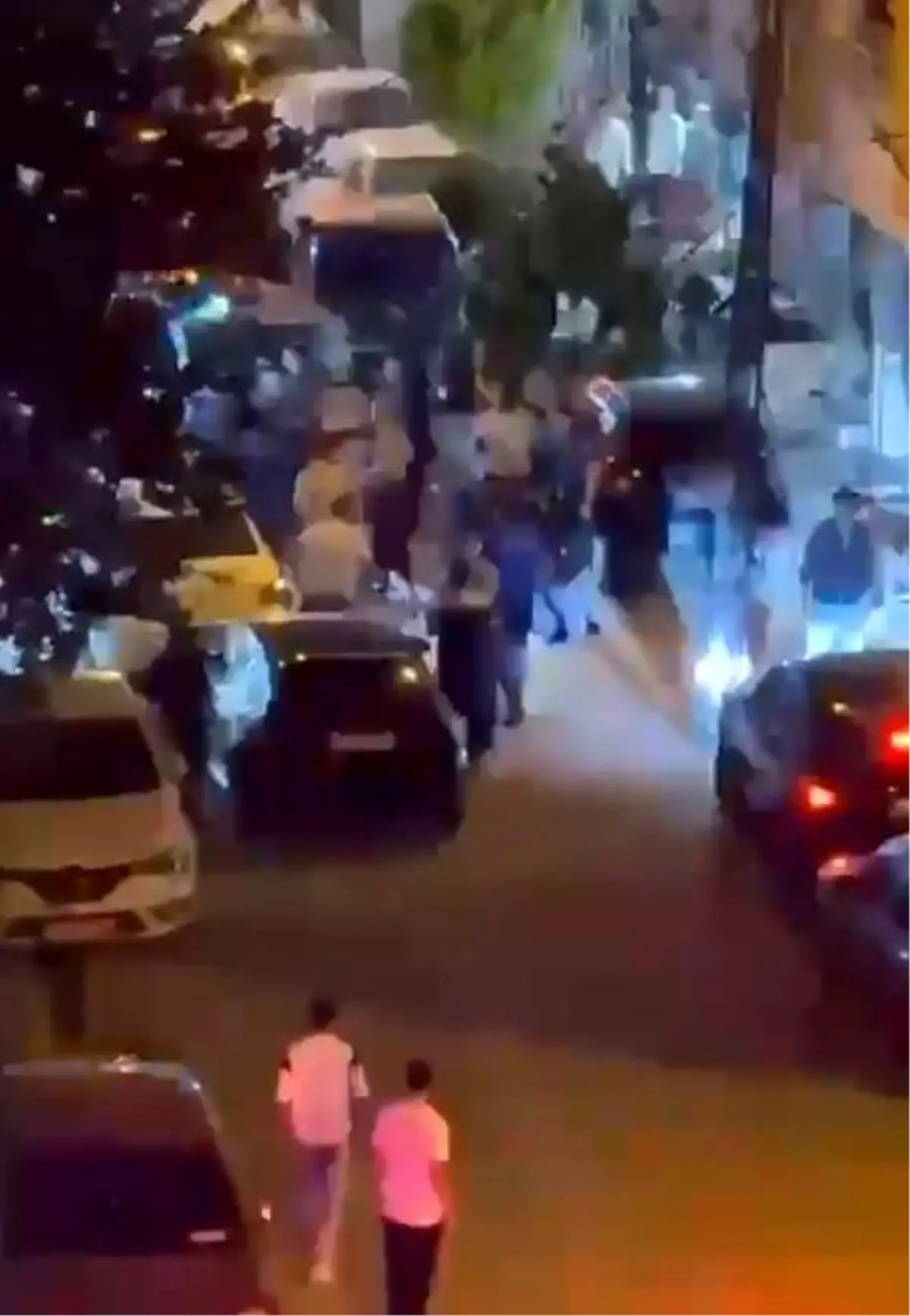 İstanbul Esenyurt'ta İki Grup Arasında Kavga Çıktı