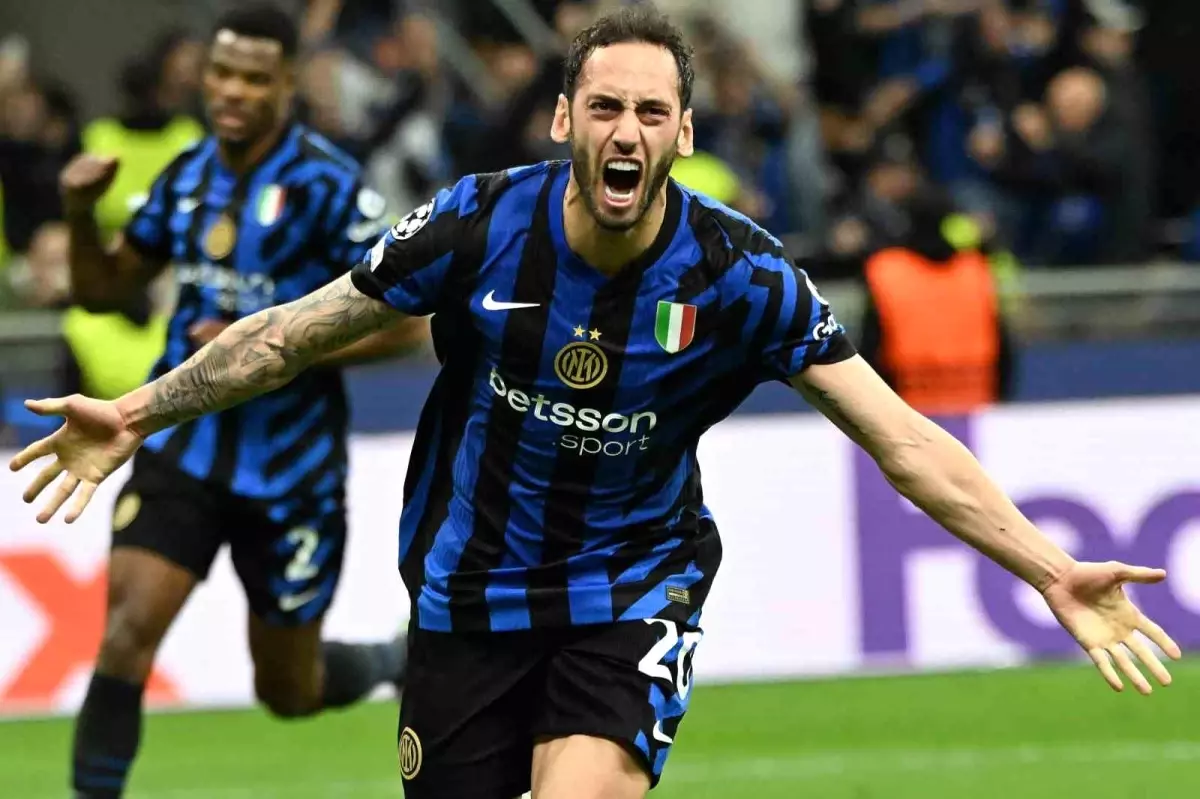 Hakan Çalhanoğlu'nda Sağ Bacak Sakatlığı