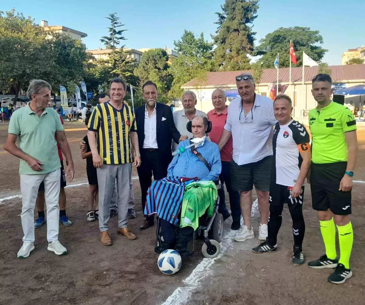 İsmail Gökçek, Geleneksel Veteranlar Futbol Turnuvası'nın Başlama Vuruşunu Yaptı