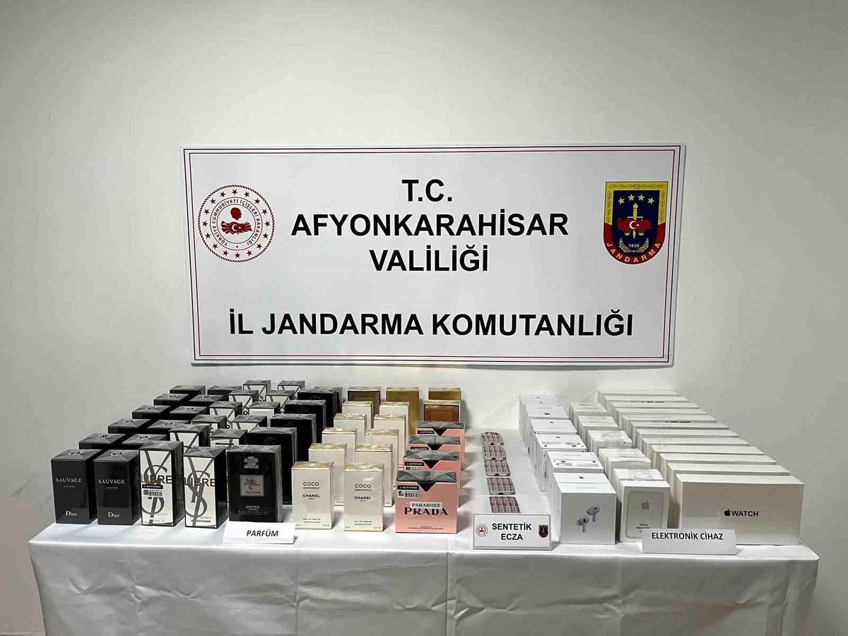 Afyonkarahisar'da Kaçak Parfüm ve Uyuşturucu Ele Geçirildi