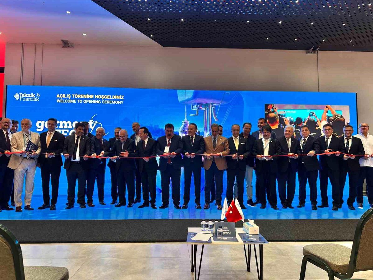 Konfeksiyon ve nakış makineleri Garment Tech İstanbul Fuarı'nda görücüye çıktı