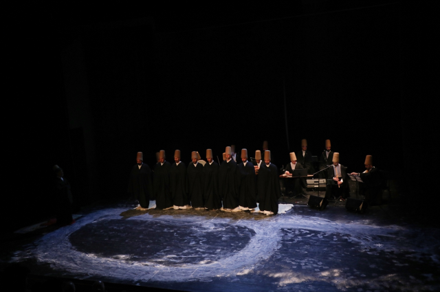 Konya Büyükşehir Belediyesi ekibinden Tunus'ta sema gösterisi Konya Büyükşehir Belediyesi ekibinden Tunus'ta sema gösterisi