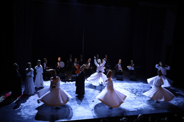 Konya Büyükşehir Belediyesi ekibinden Tunus'ta sema gösterisi Konya Büyükşehir Belediyesi ekibinden Tunus'ta sema gösterisi