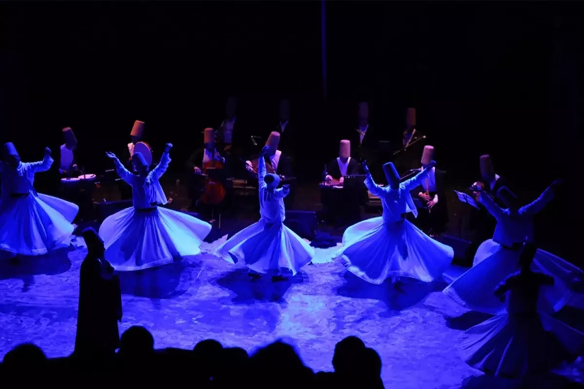 Konya Büyükşehir Belediyesi ekibinden Tunus'ta sema gösterisi