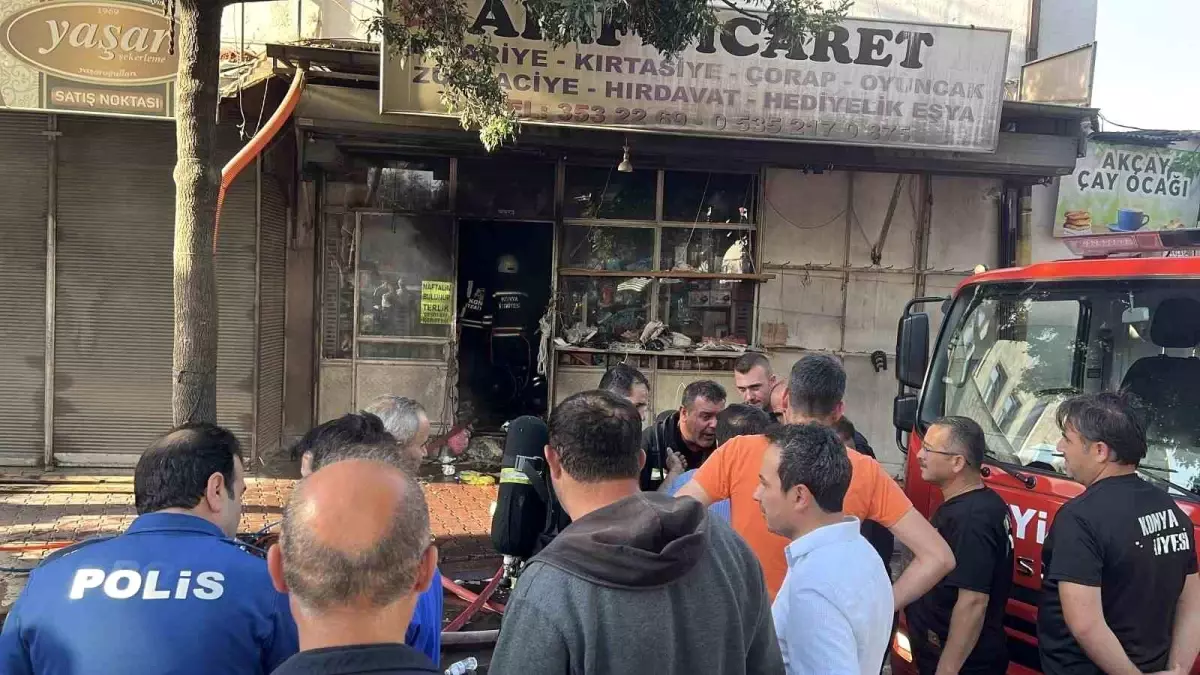 Konya'da Kırtasiyede Yangın Panik Yarattı
