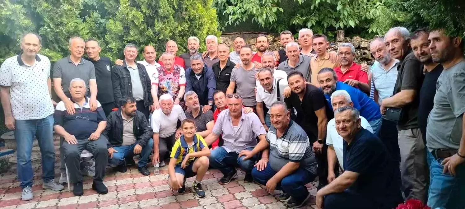 Afyon ve Banaz Masterler Derneği'nden Dostluk Maçı