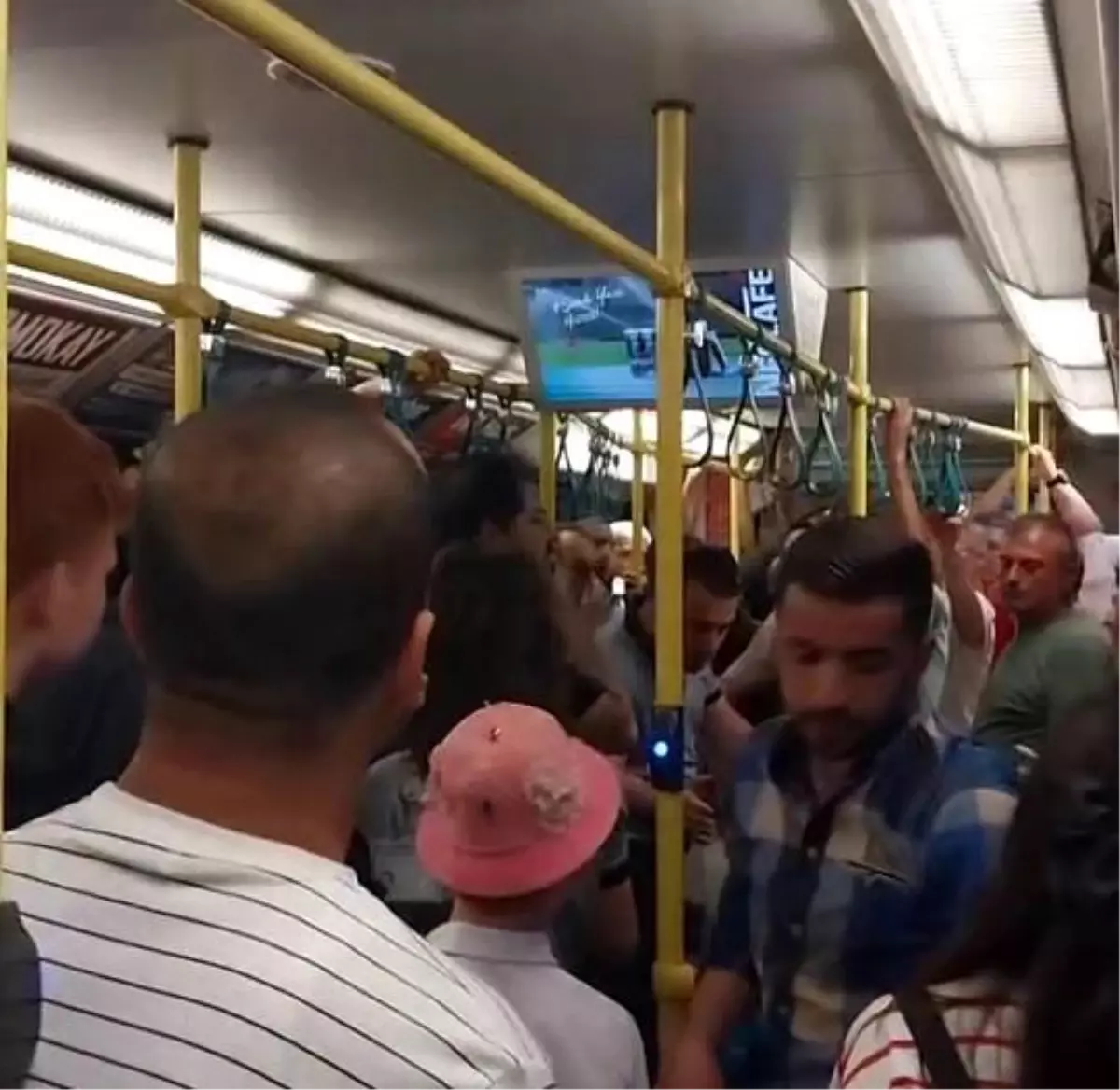 Bursa'da Metroda Yer Vermeme Tartışması
