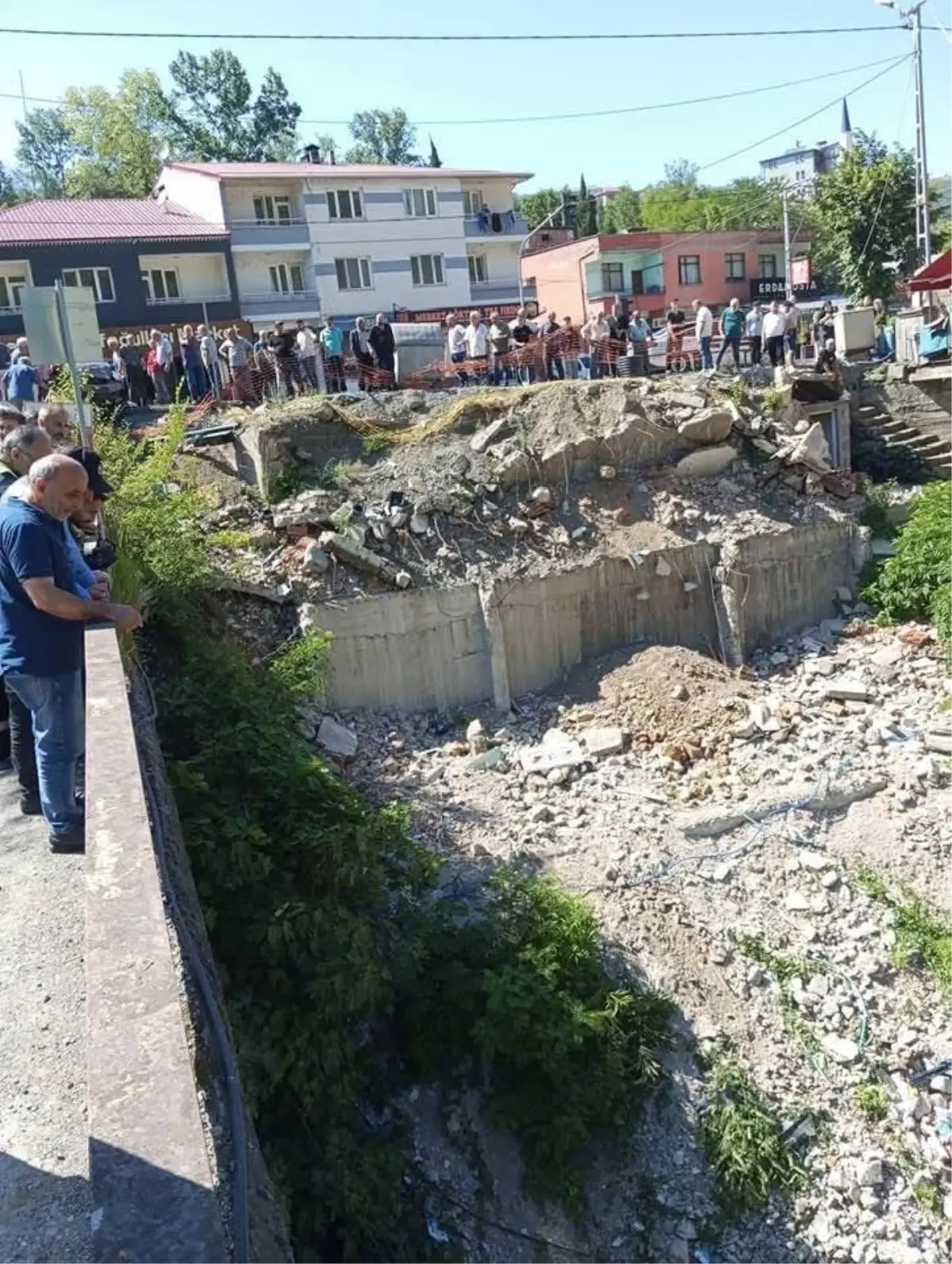 Akçaabat'ta Trafik Kazası: 3 Yaralı