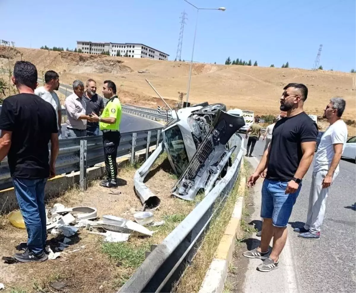 Siirt'te Takla Atan Otomobilde Sürücü Yaralanmadı