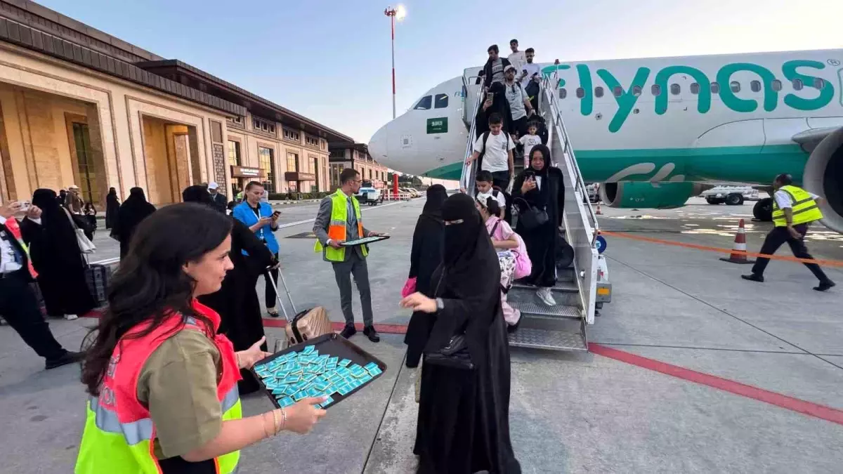 Riyad'dan Rize'ye İlk Direkt Uçuş Törenle Gerçekleşti
