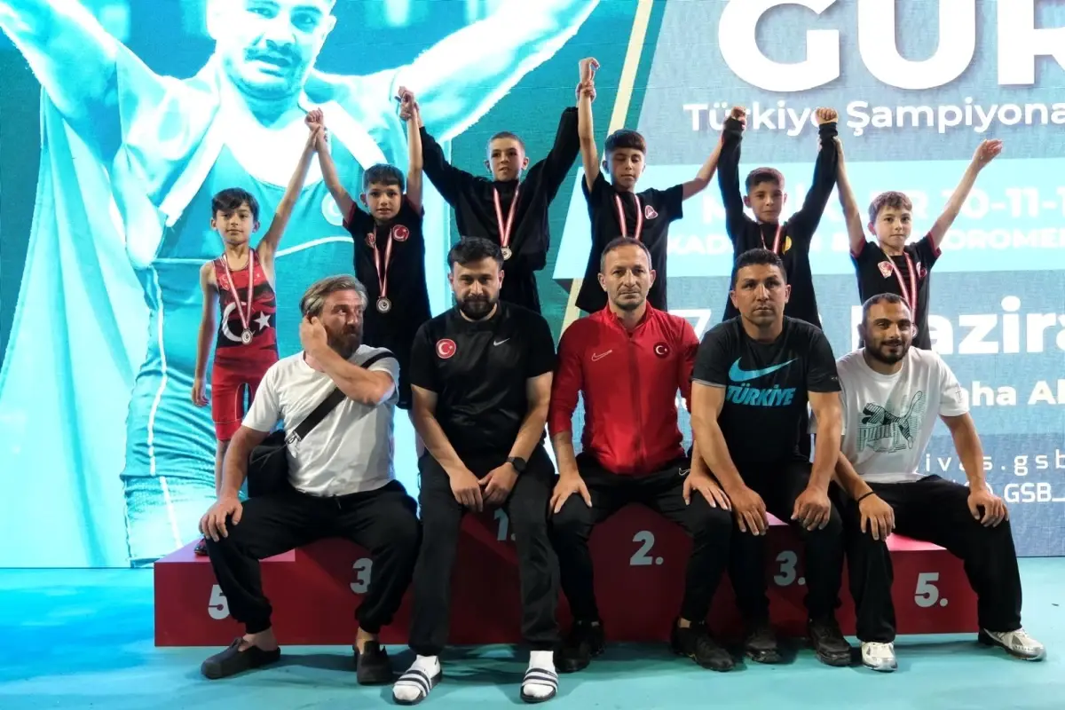 Minikler Türkiye Güreş Şampiyonası'nda Bilecik'ten Başarı