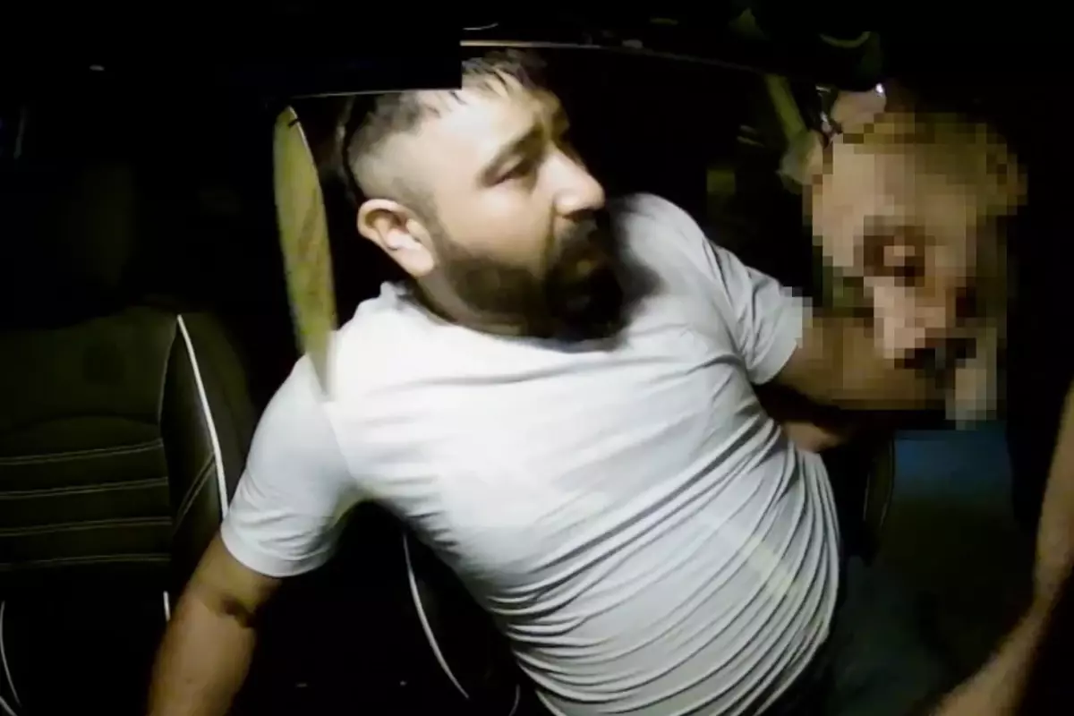 Şoföre saldırıp taksiyi gasbetti! 2 hafta önce cezaevinden çıkmış
