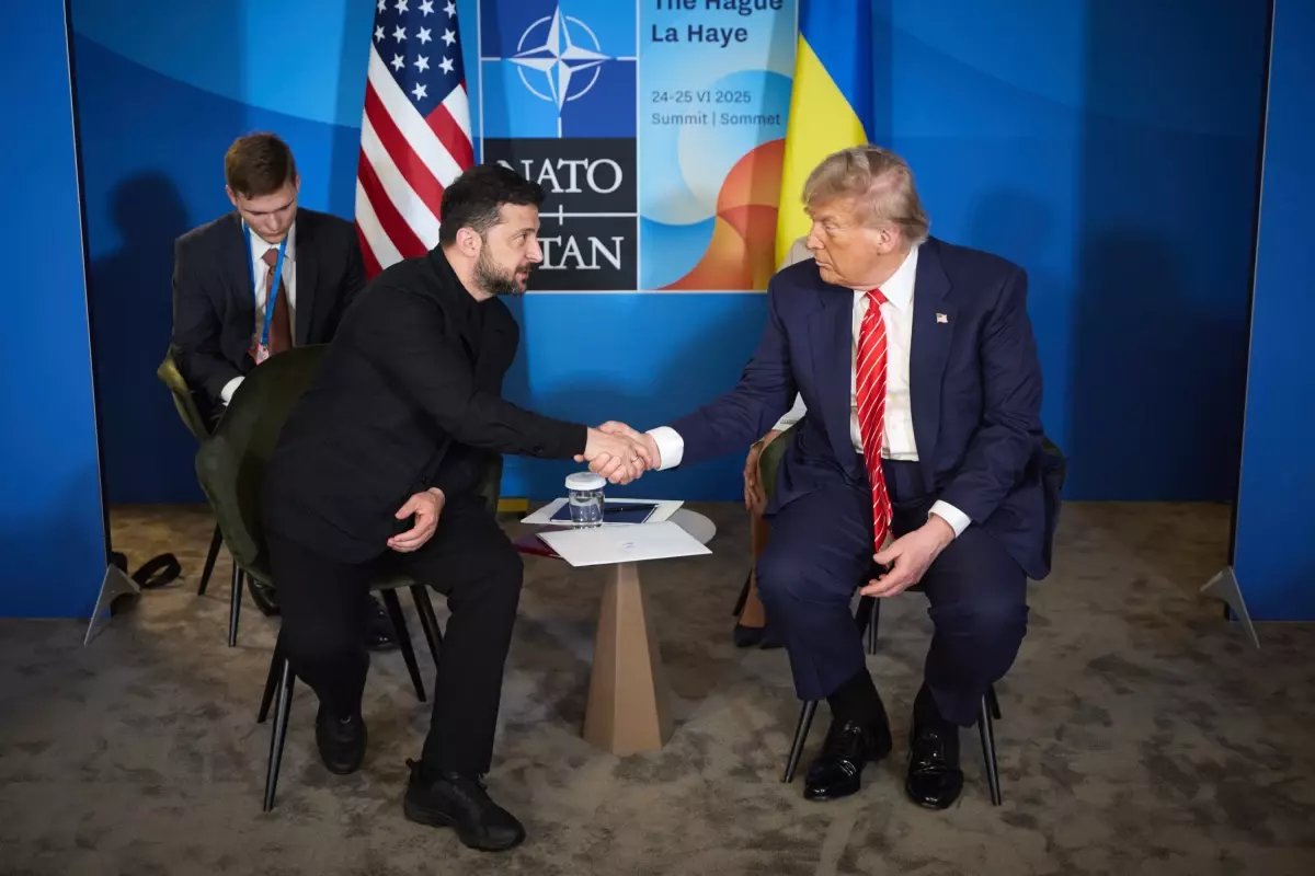 Zelenskiy ve Trump, NATO Zirvesi'nde Görüştü