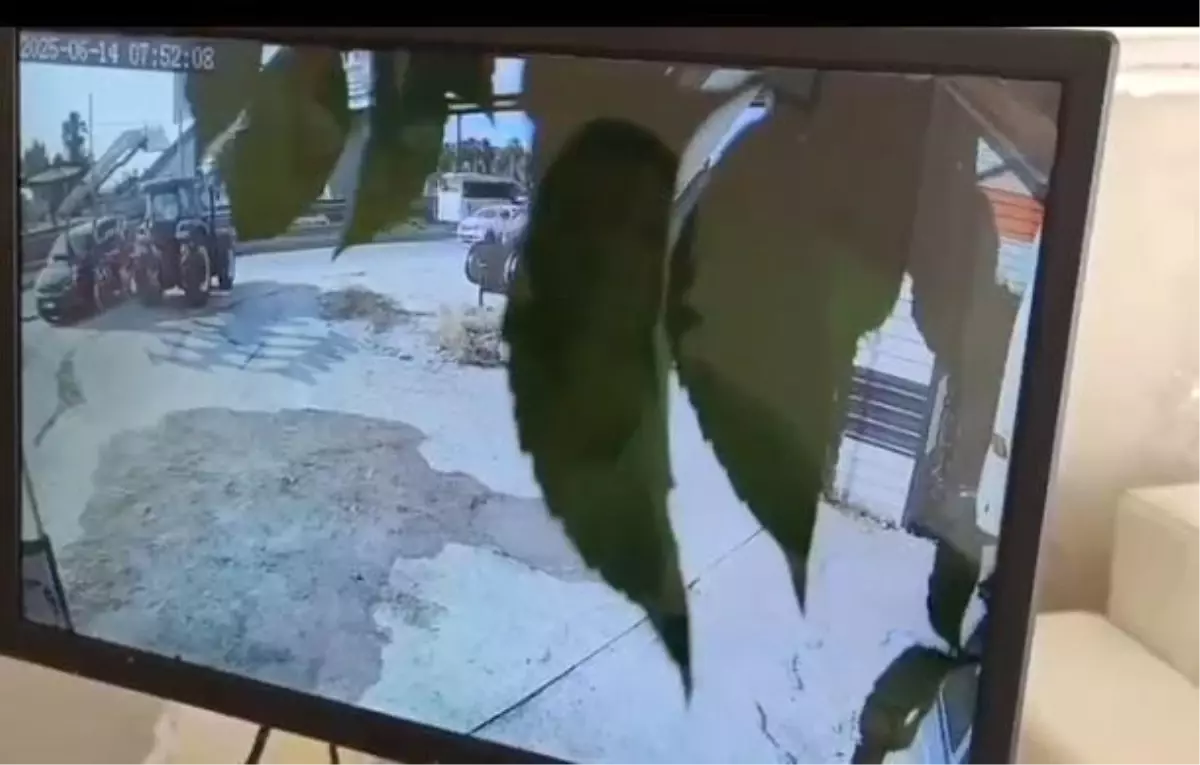 Antalya'da Traktör Kazası: Sıfır Araç Hasar Görünce Mağduriyet Yaşandı