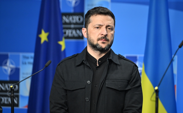 Zelensky wore a suit for the first time in 4 years