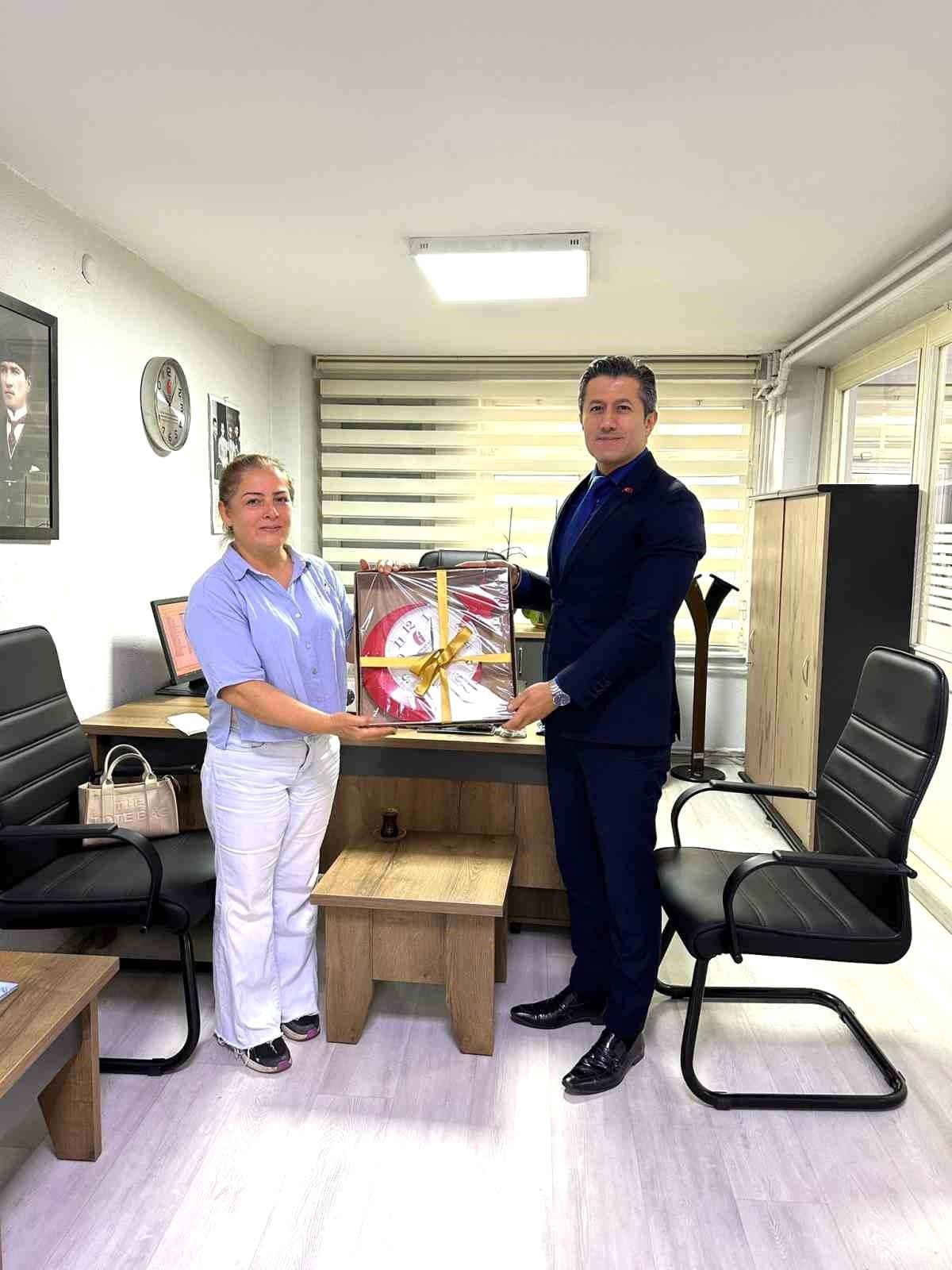 Zonguldak Defterdarlığı Beş Bininci Vatandaşa Hediye Takdim Etti