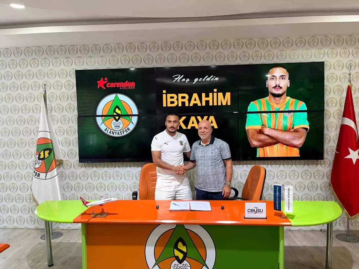 Alanyaspor, İbrahim Kaya ile 4 Yıllık Sözleşme İmzaladı
