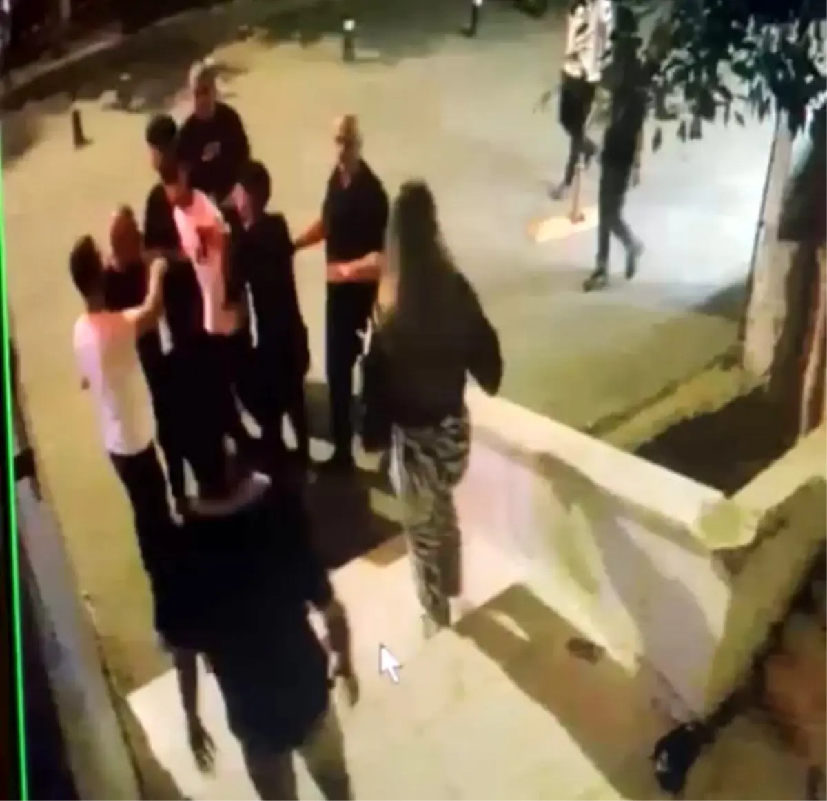 Batman'da 17 Yaşındaki Genç Bıçaklı Saldırıya Uğradı