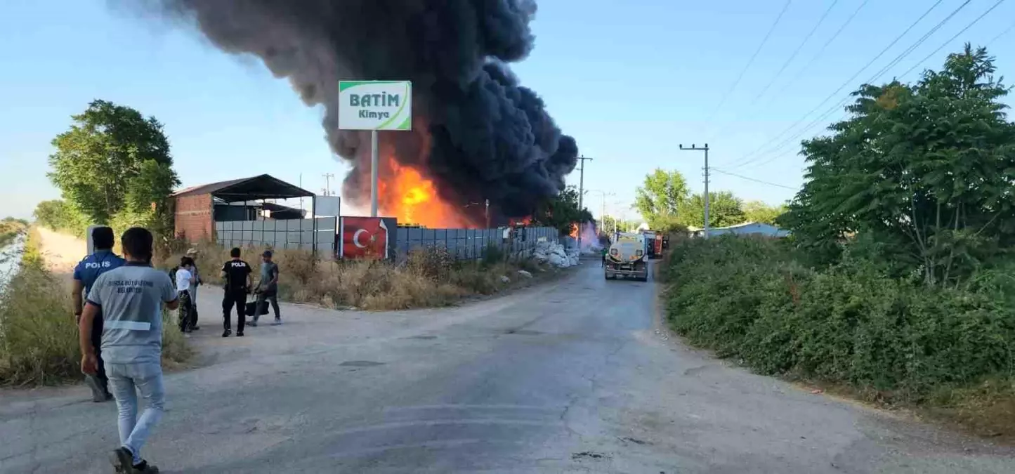Bursa'daki Plastik Fabrikasında Yangın