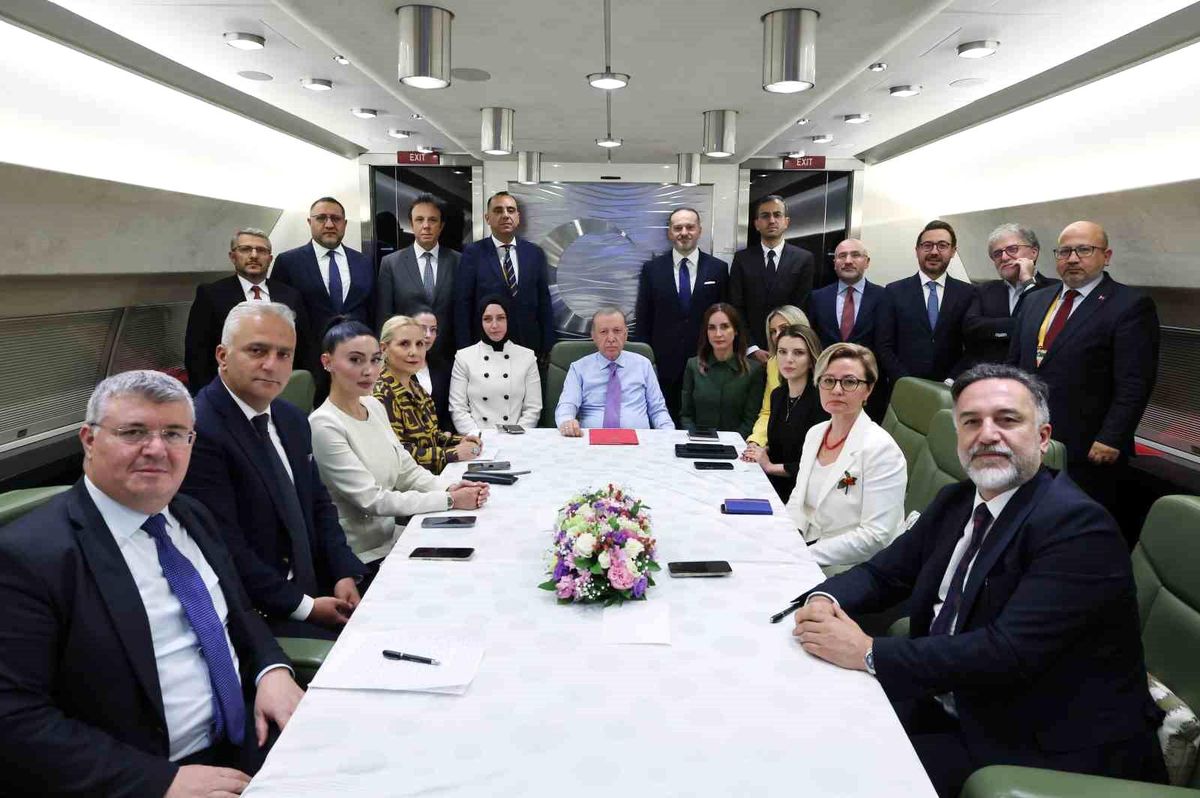 Cumhurbaşkanı Erdoğan: 'Biz F-35'lerden de vazgeçmiş değiliz. Projeye dönüş ile ilgili niyetimizi muhataplarımızla görüşüyoruz'