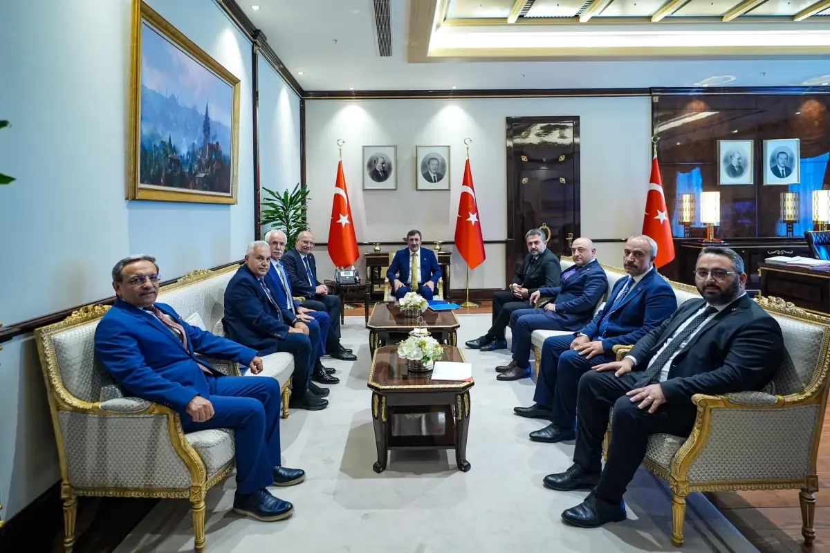 Cevdet Yılmaz, Ayakkabı Sanayicileri ile Toplantı Yaptı
