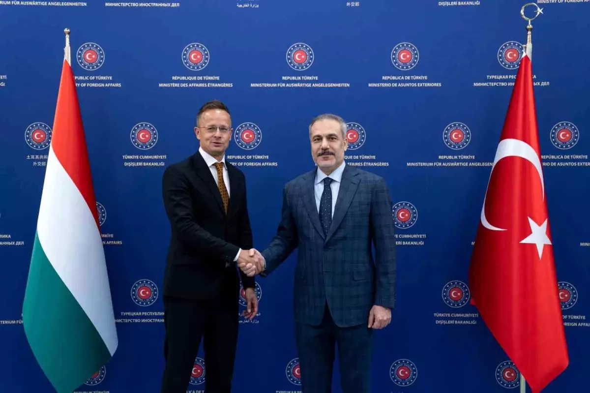 Dışişleri Bakanı Hakan Fidan, Macar Mevkidaşı ile Görüştü