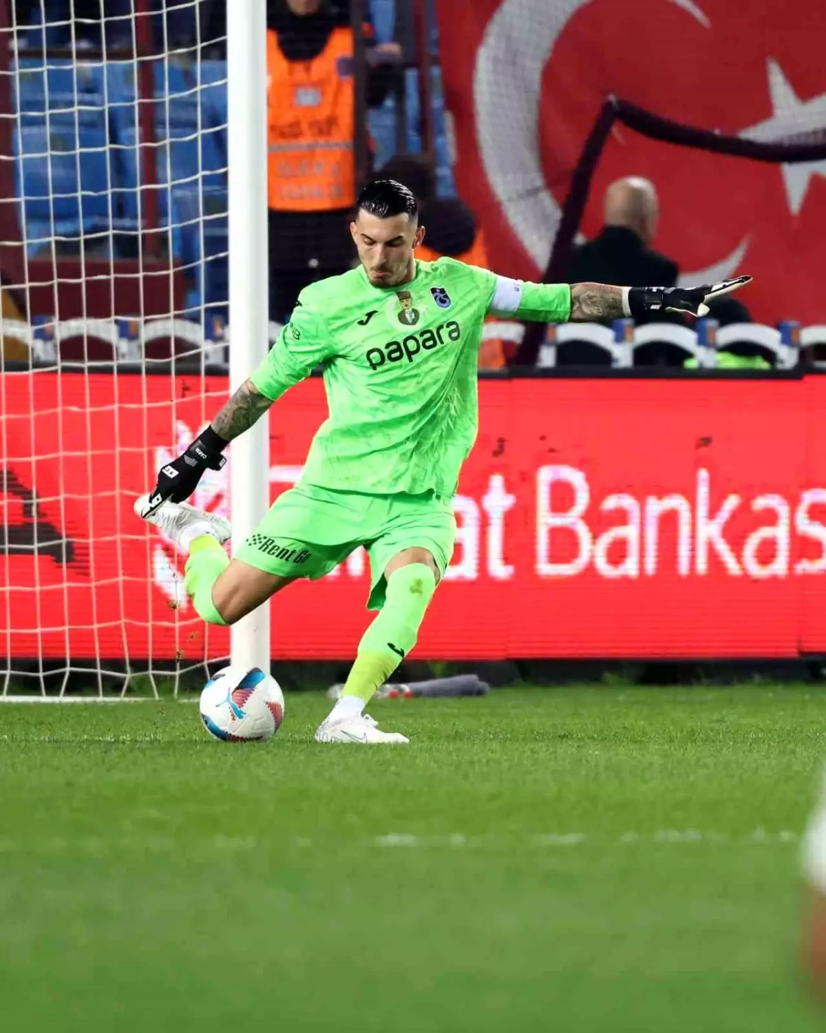 Fenerbahçe, Uğurcan Çakır'ı Transfer Etmek Üzere Anlaşmaya Yakın