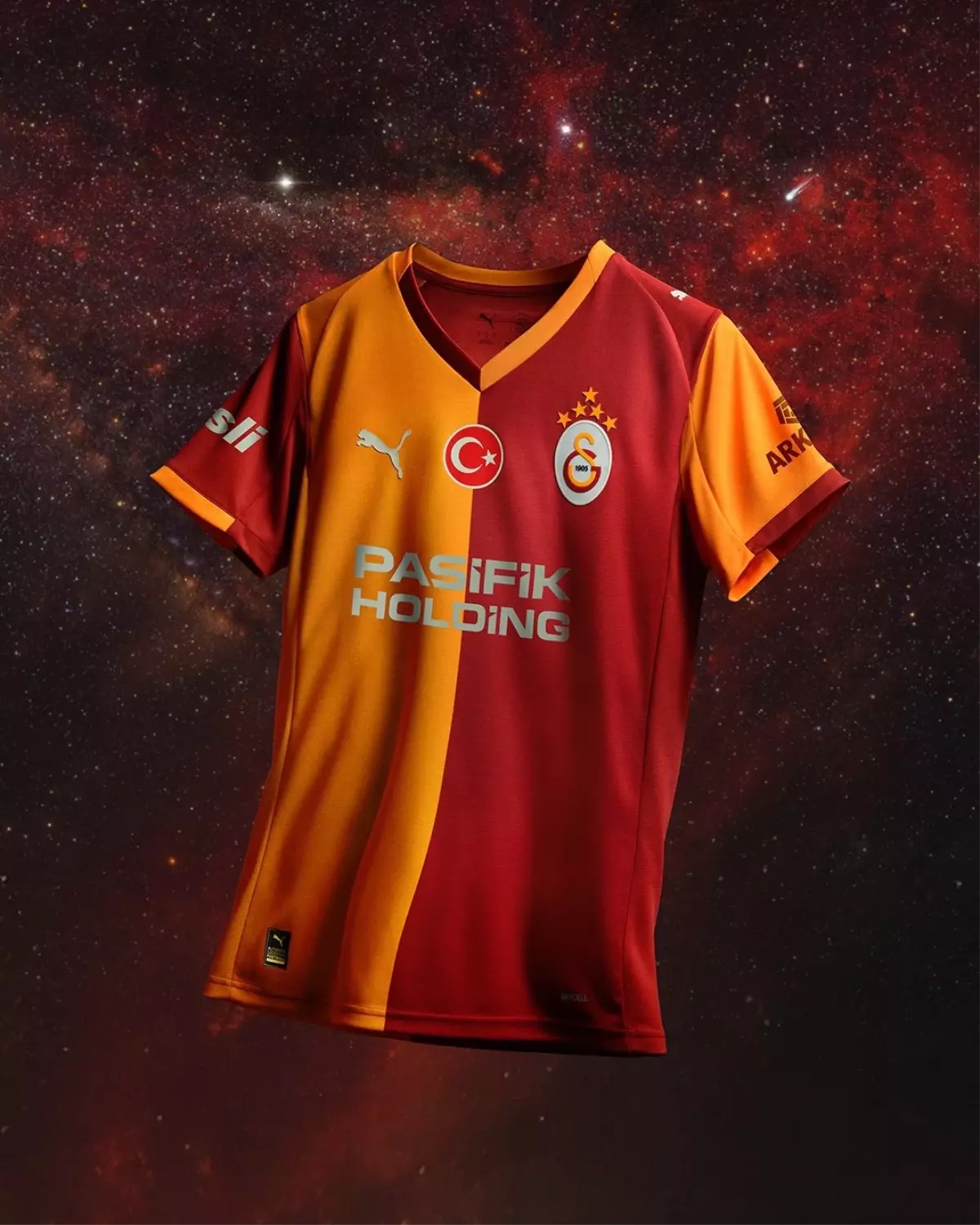 Galatasaray 2025-2026 Sezonu Yeni Formalarını Tanıttı