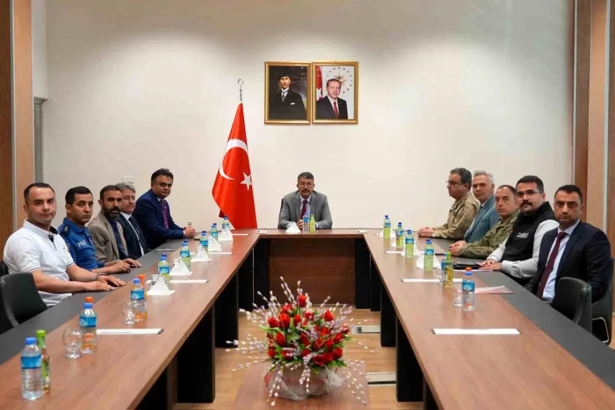 Hakkari'de Sınır Kapısı Toplantısı Gerçekleştirildi