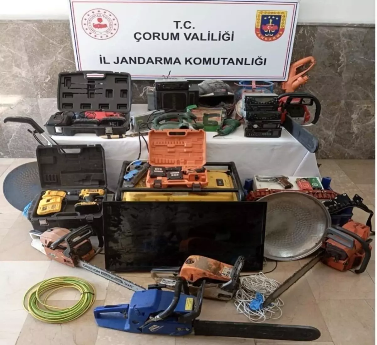 Çorum'da Hırsızlık Olayları Aydınlatıldı: 2 Tutuklama