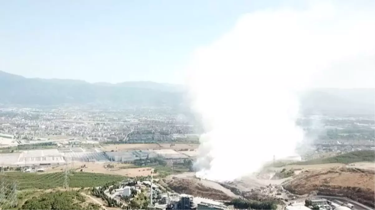 İZAYDAŞ'ta Çöp Depolama Alanında Yangın Çıktı